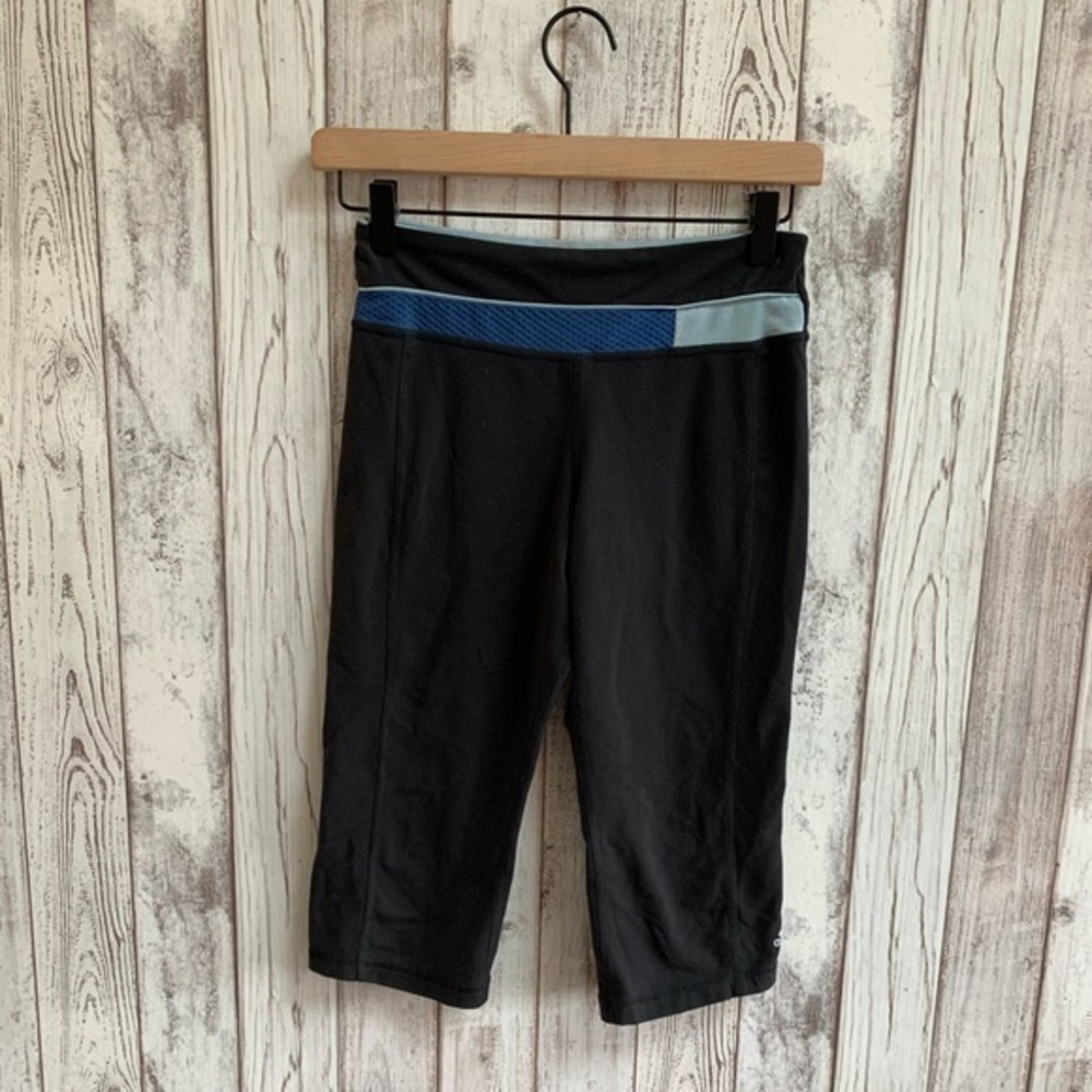 Adidas Capri workout pants black size small.